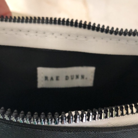 NWOT Rae Dunn BEE YOURSELF. Make-up Cosmetic bag pouch case (9“x6“x2“) - Picture 7 of 16